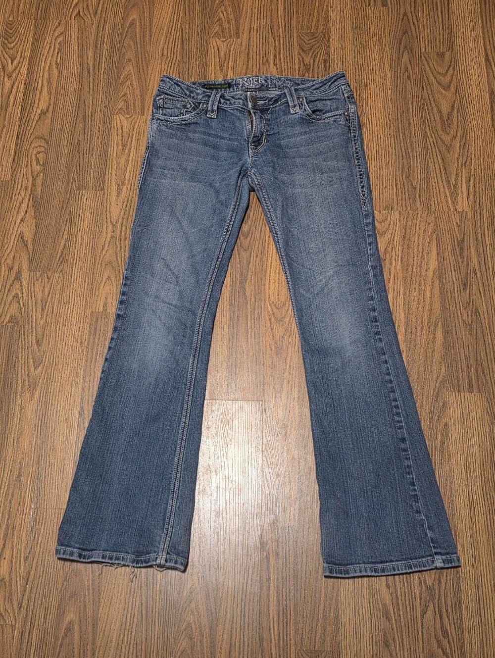 Rock 47 Wrangler Women's Ultra Low Rise Cowgirl Bootcut Jeans 3x32  D14